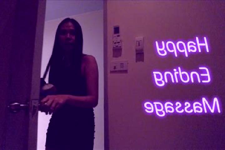 Hannah, 32, a red dark-eyed caribbean companion based in Kot Diji. Offering Striptease, Fetish, Prostate Massage, Party Girl, Erotic Massage. Available for i...