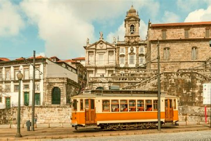 Hannah, 32 — Escort in Arcozelo, Portugal