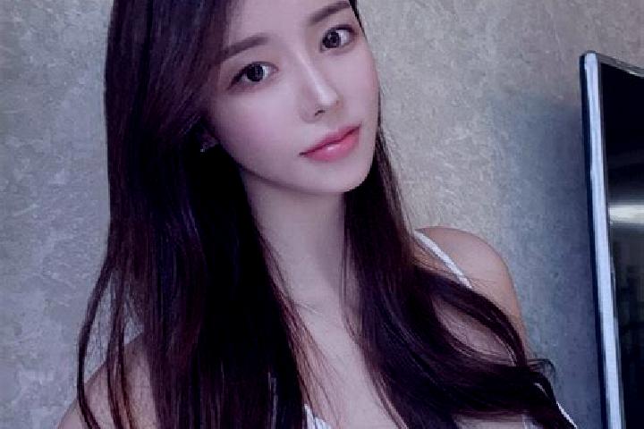 Hannah, 32 — Escort in Chencelou, China