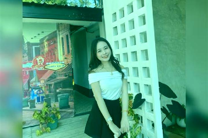 Hannah, 32 — Escort in Daling, China
