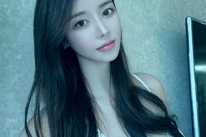 Hannah, 32 — Escort in Huxiaoqiao, China