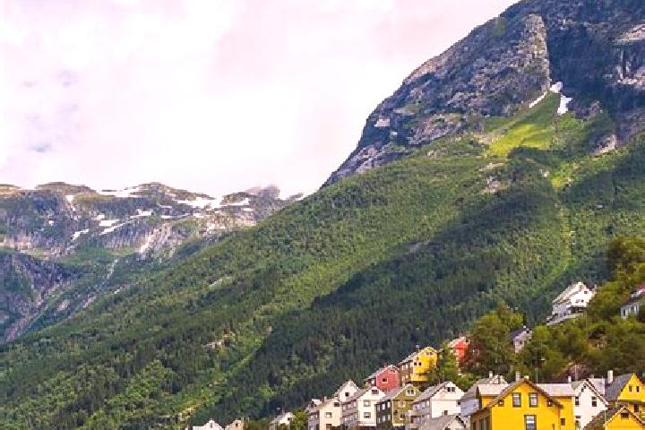 Hannah, 32 — Escort in Odda, Norway