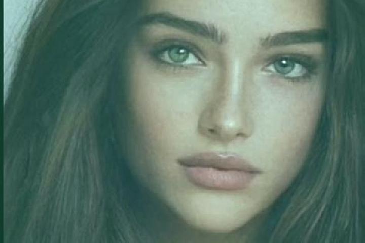 Hannah, 33, a chestnut grey-eyed caucasian companion based in Kobyla. Offering A-Level, Dinner Date, CIM. Available for incall and outcall, day and evening d...