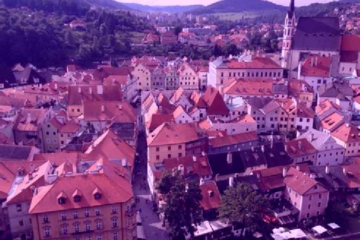 Hannah, 33 — Escort in Krenice, Czech Republic