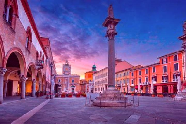 Hannah, 33 — Escort in Ravenna, Italy