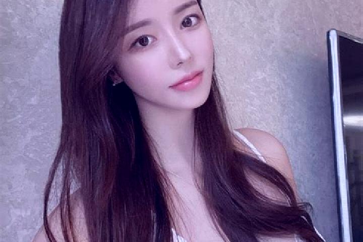 Hannah, 33 — Escort in Shaxiaba, China