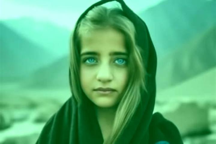 Hannah, 34, a auburn brown-eyed middle eastern companion based in Kanigiri. Offering Couples, CIM, Fetish. Available for incall and outcall, overnight bookin...