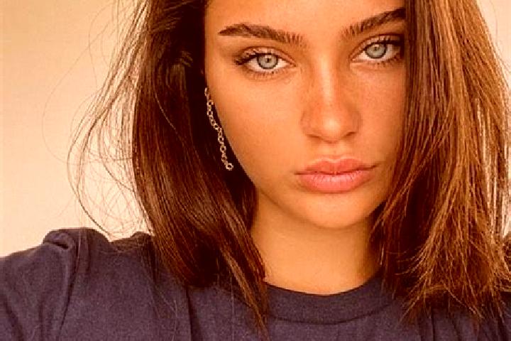 Hannah, 34, a brunette dark-eyed caucasian companion based in Bagbera. Offering Tantra, Duos, Massage, A-Level. Available for incall and outcall, overnight b...