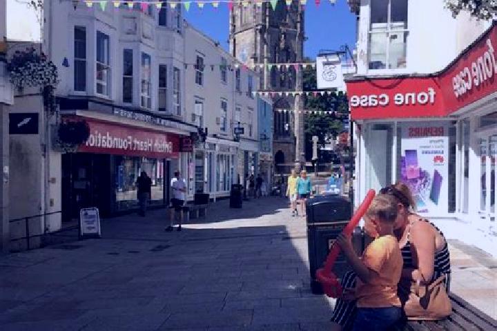 Hannah, 34, a dark blonde amber-eyed ebony companion based in St Austell. Offering Dinner Date, GFE, Striptease. Available for incall and outcall, overnight ...