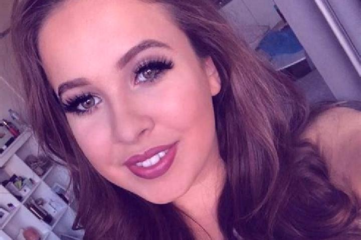 Hannah, 34, a dark blonde dark-eyed mediterranean companion based in Kornhill Garden. Offering A-Level, CIM, Domination, Roleplay, Party Girl. Available for ...