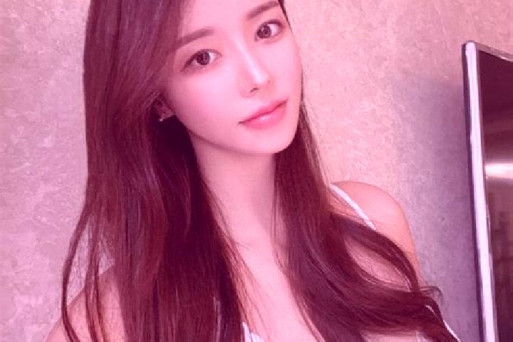 Hannah, 34 — Escort in Chuangwang, China