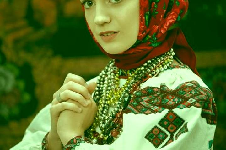 Hannah, 34 — Escort in Dovhe-Kaluske, Ukraine