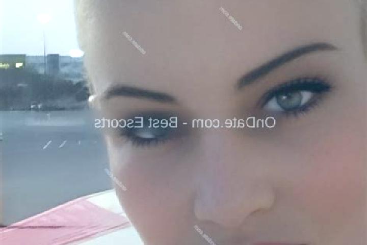 Hannah, 34 — Escort in Duenserberg, Austria