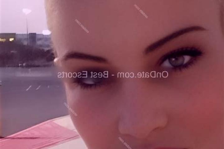Hannah, 34 — Escort in Orvisele, Romania