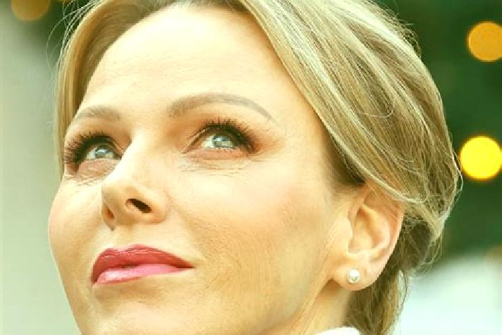 Hannah, 34 — Escort in Peille, France