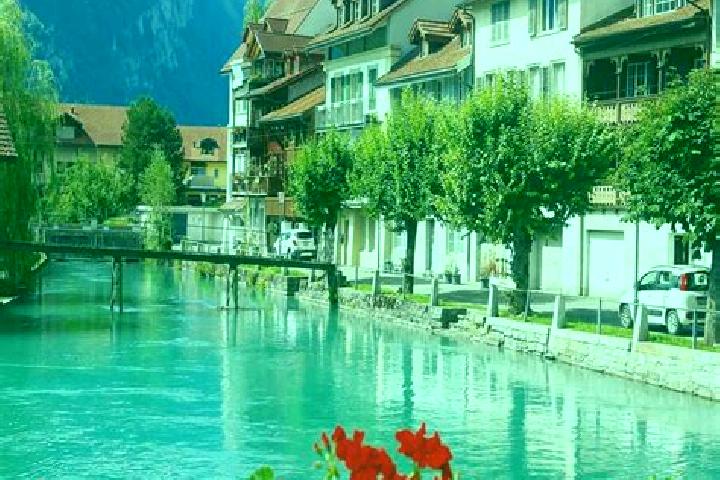 Hannah, 35 — Escort in Maerstetten-Dorf, Switzerland