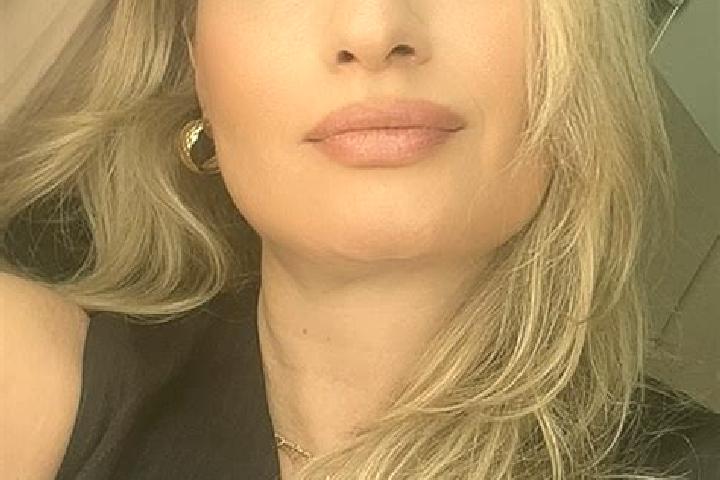 Hannah, 35 — Escort in Orignolles, France