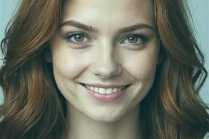 Hannah, 36, a auburn hazel-eyed european companion based in Luacano. Offering Dinner Date, Massage, CIM. Available for incall and outcall, day and evening da...