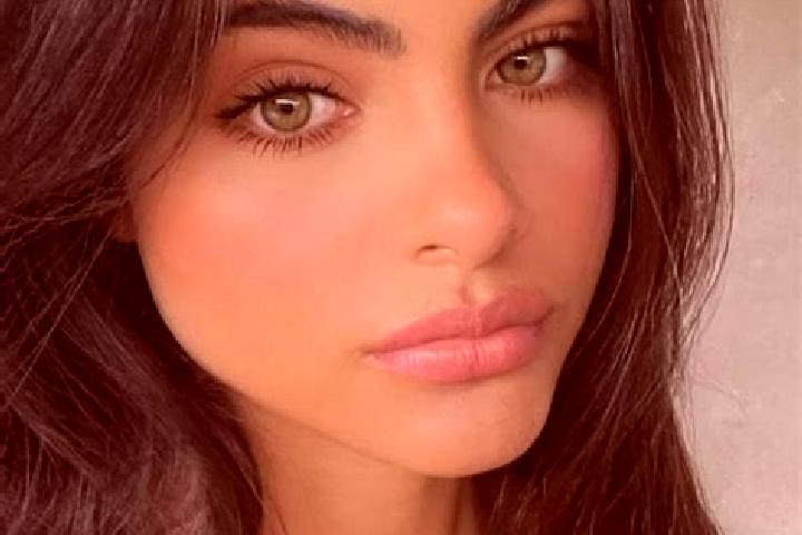 Hannah, 36, a black hazel-eyed european companion based in Duhu. Offering OWO, Domination, Deep French Kissing, CIM. Available for incall and outcall, overni...