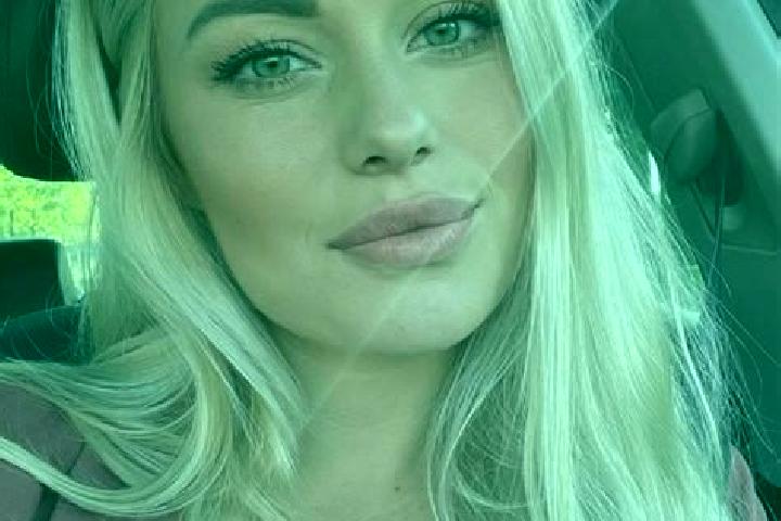 Hannah, 36, a blonde hazel-eyed slavic companion based in Sydney Central Business District. Offering Domination, Roleplay, Dinner Date. Available for incall ...