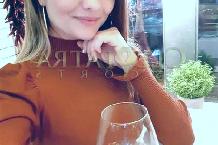 Hannah, 36, a dark blonde dark-eyed european companion based in Estreito da Calheta. Offering Travel Companion, Couples, OWO, Party Girl, Dinner Date. Availa...