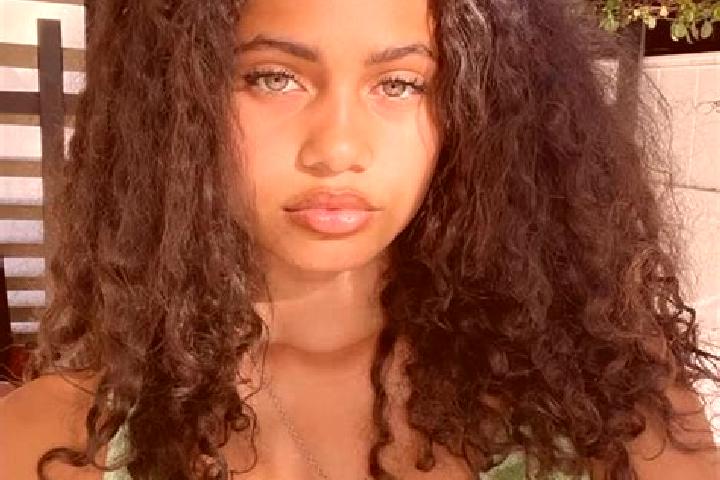 Hannah, 36, a red green-eyed mixed companion based in Villafranca. Offering Roleplay, Deep French Kissing, Duos, CIM. Available for incall and outcall, overn...