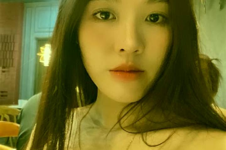 Hannah, 36 — Escort in Binh Thuy, Vietnam