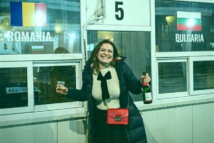 Hannah, 36 — Escort in Socrujeni, Romania