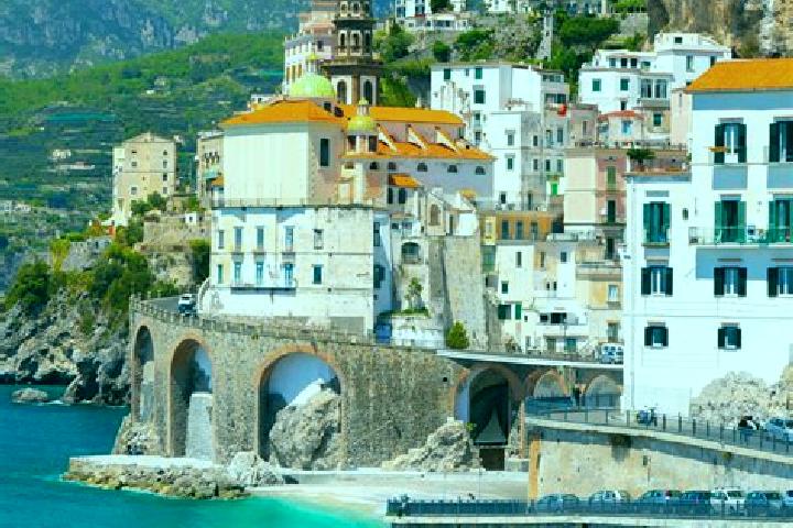 Hannah, 36 — Escort in Strambino, Italy