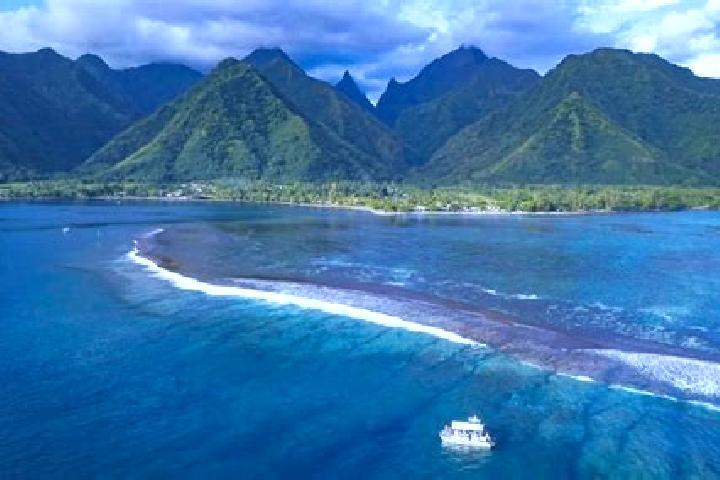 Hannah, 36 — Escort in Teahupoo, French Polynesia
