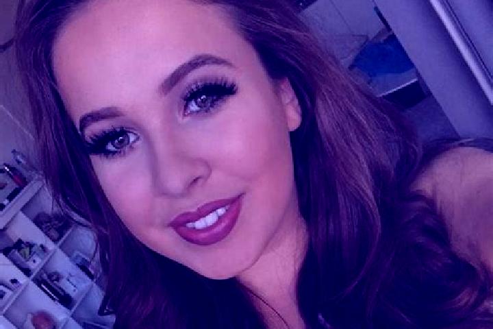 Hannah, 37, a blonde brown-eyed european companion based in Wannegem-Lede. Offering Striptease, Overnight, GFE, Roleplay, Fetish. Available for incall and ou...