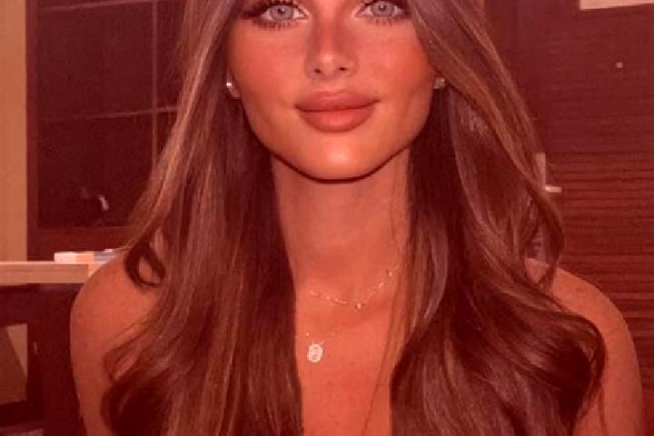 Hannah, 37, a brunette brown-eyed mixed companion based in Lucrezia. Offering A-Level, Tantra, OWO. Available for incall and outcall, day and evening dates.