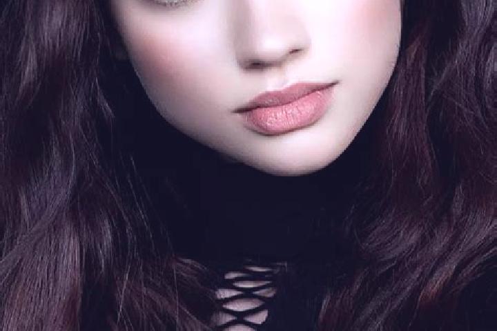 Hannah, 37, a brunette dark-eyed european companion based in Mexico Beach. Offering Roleplay, OWO, A-Level, Dinner Date, Massage. Available for incall and ou...