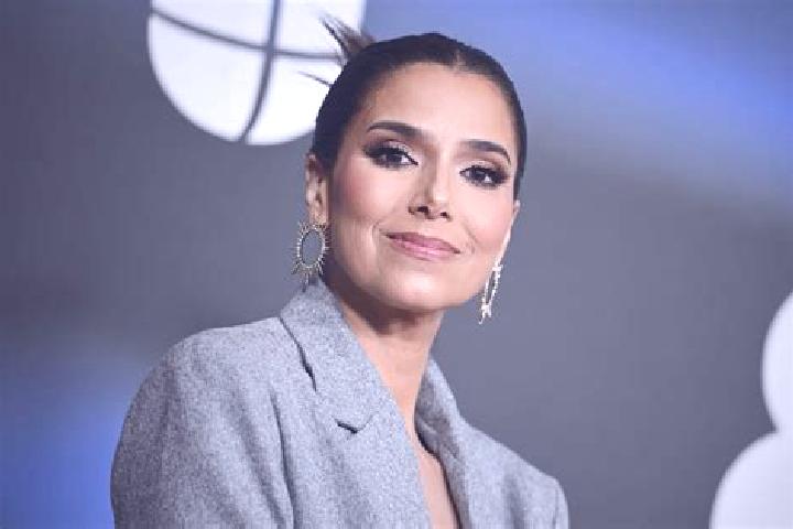 Hannah, 37, a red brown-eyed latina companion based in Puente de Los Serranos. Offering Deep French Kissing, Dinner Date, Domination, Roleplay, Massage. Avai...