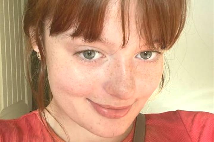 Hannah, 37, a red green-eyed caucasian companion based in Habeni. Offering Overnight, A-Level, Fetish, Duos. Available for incall and outcall, day and evenin...