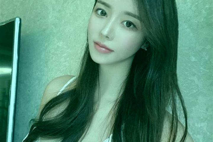 Hannah, 37 — Escort in Besterek, China
