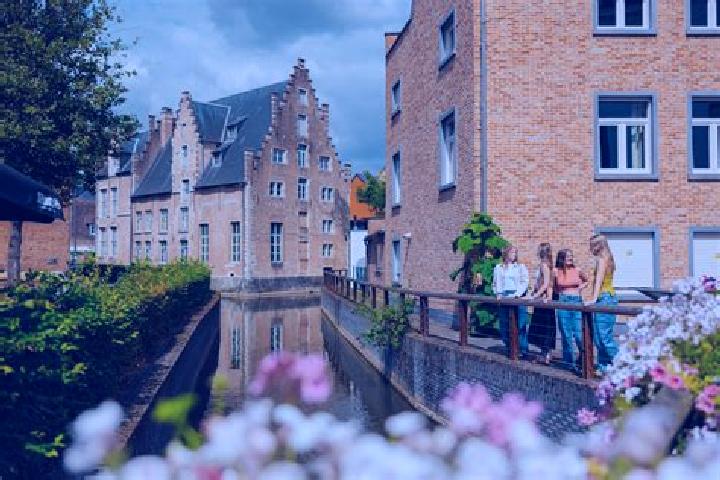 Hannah, 37 — Escort in Diest, Belgium