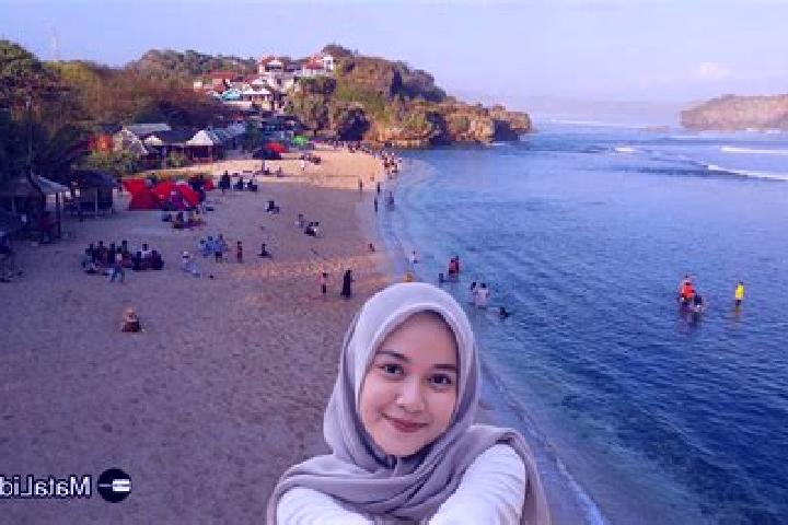 Hannah, 37 — Escort in Krapyak Kidul, Indonesia