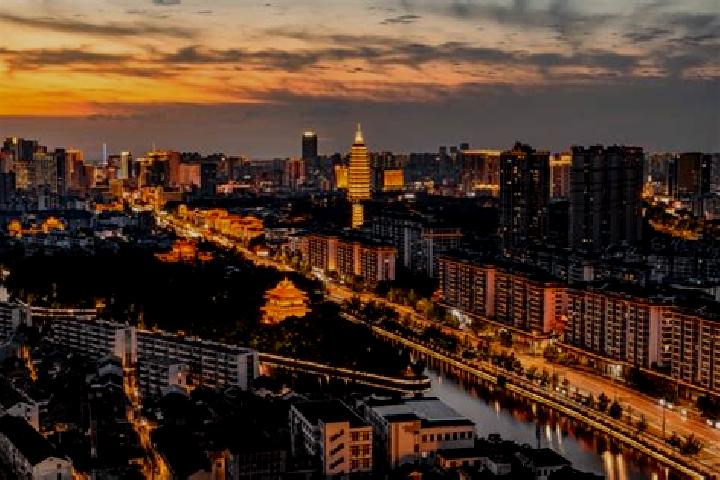Hannah, 37 — Escort in Luci, China