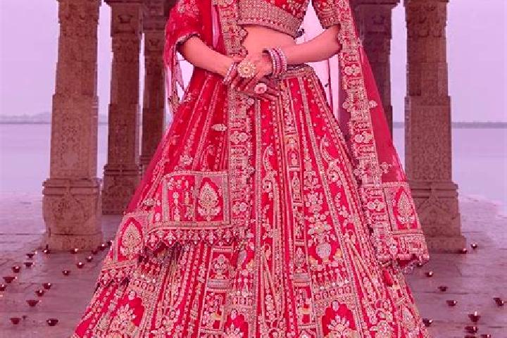 Hannah, 37 — Escort in Modasa, India
