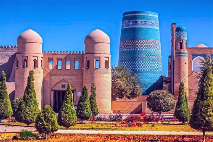 Hannah, 37 — Escort in Xiva, Uzbekistan