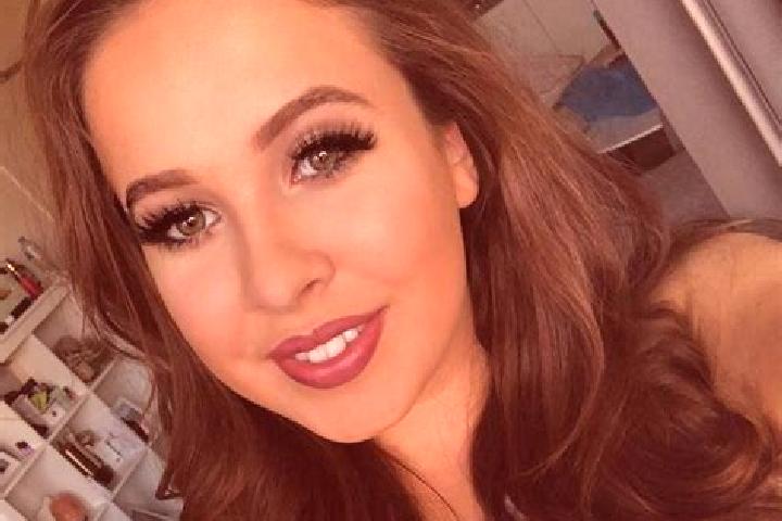 Hannah, 38, a brunette amber-eyed latina companion based in East Newton North. Offering OWO, Overnight, Fetish, Duos, CIM. Available for incall and outcall, ...