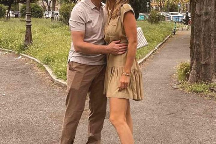 Hannah, 38 — Escort in Kolsov, Czech Republic
