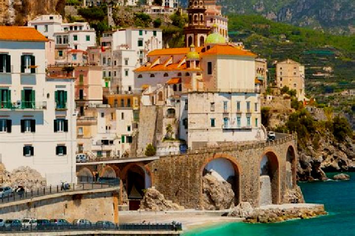 Hannah, 38 — Escort in Russi, Italy