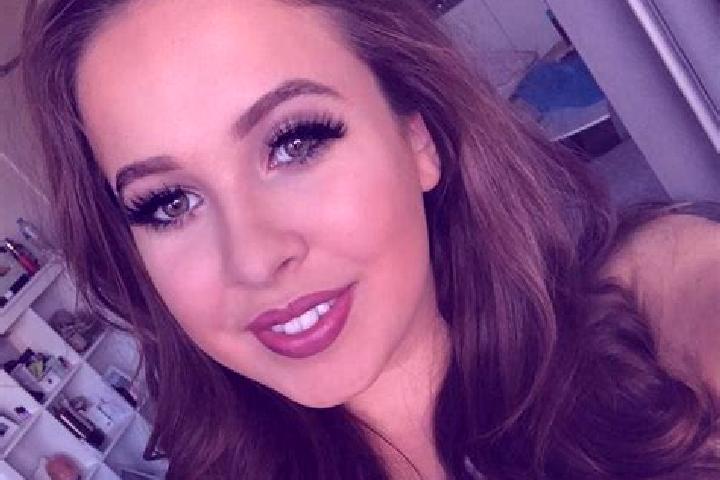 Hannah, 39, a brunette grey-eyed caucasian companion based in Kakhk. Offering Domination, Massage, Dinner Date. Available for incall and outcall, overnight b...