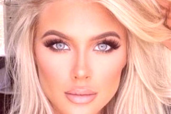 Hannah, 39, a platinum blonde hazel-eyed mediterranean companion based in Iquipi. Offering Dinner Date, OWO, Party Girl, Girlfriend Experience. Available for...