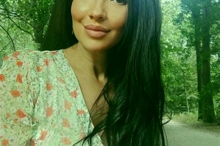 Hannah, 39 — Escort in Bila Krynytsia, Ukraine