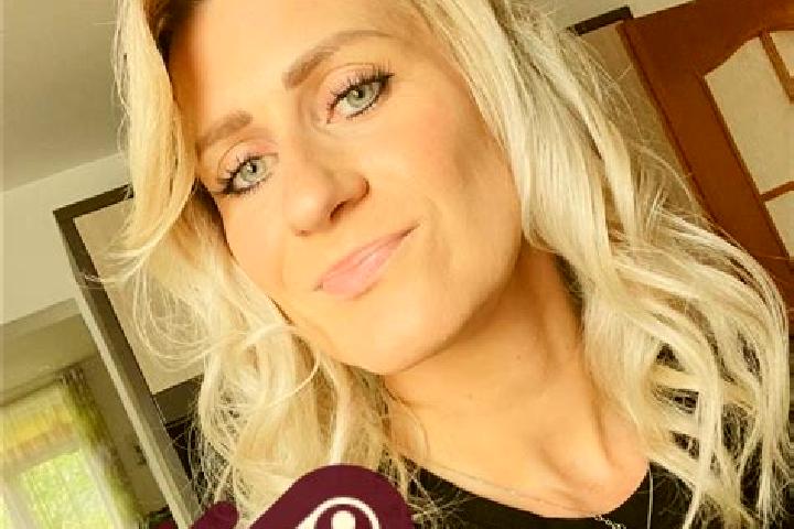 Hannah, 39 — Escort in Hovorany, Czech Republic