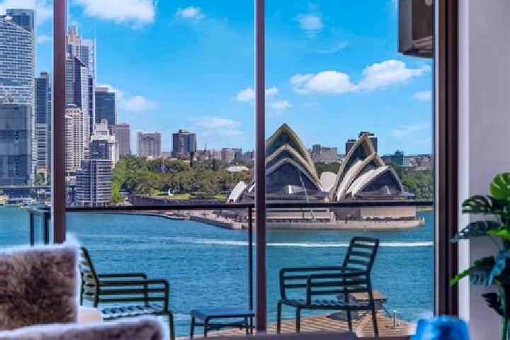 Hannah, 39 — Escort in North Sydney, Australia
