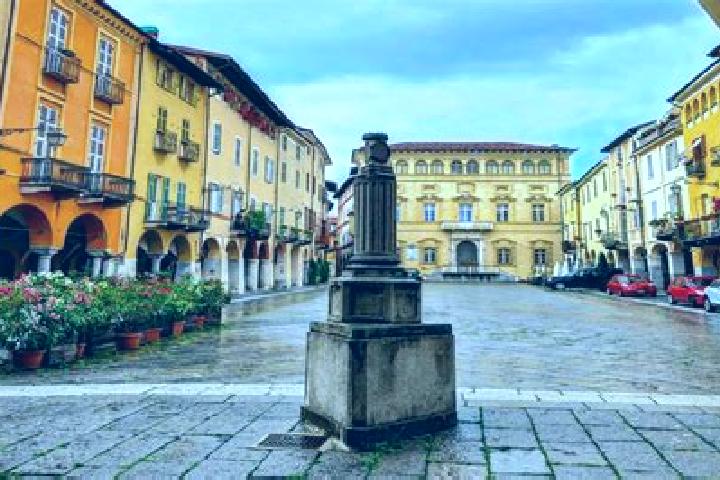 Hannah, 39 — Escort in Ronco Biellese, Italy
